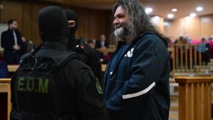 Την Δευτέρα συνεχίζεται η αγόρευση της εισαγγελέως στη δίκη της Χρυσής Αυγής – “Εγκληματική οργάνωση με ναζιστική ιδεολογία”