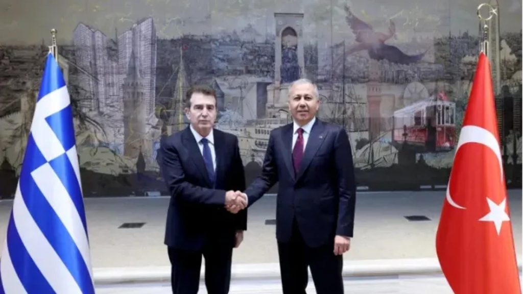 Χρυσοχοΐδης στην Τουρκία: «Ανοιχτή γραμμή» και κοινές επιχειρήσεις κατά του οργανωμένου εγκλήματος
