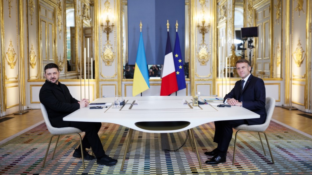 Βολοντίμιρ Ζελένσκι: Στο τραπέζι οι «κόκκινες γραμμές» – Η συνάντηση με τον Μακρόν και η τηλεφωνική συνομιλία με άλλους ηγέτες