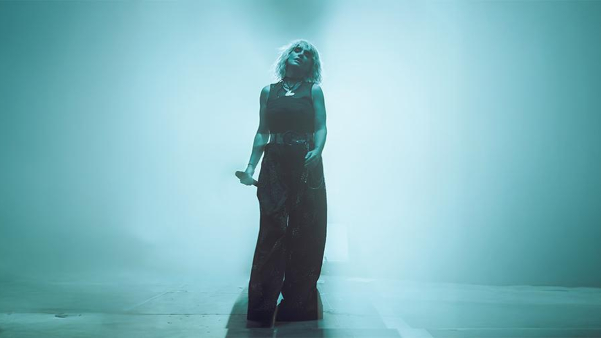 Ελεωνόρα Ζουγανέλη: Παρουσιάζει το «Καμιά Φορά» της Μαρινέλλας σε ζωντανή μετάδοση (vid)