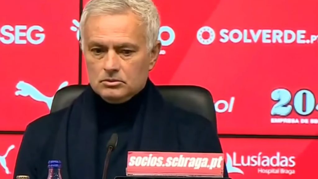 Ζοσέ Μουρίνιο για διαιτησία: «Για εμένα κερδίσαμε 3-2»