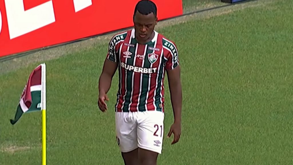 Ολυμπιακός: Εξετάζει την περίπτωση του Τζον Αρίας