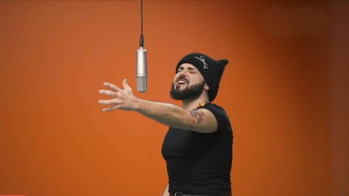 Εurovision 2026 – Akylas: Ποιος είναι ο καλλιτέχνης που έχει ξεσηκώσει τους πάντες με το τραγούδι «Ferto»