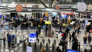 “Μπλακ άουτ” στο FIR Αθηνών: Αναπάντητα ερωτήματα και έρευνες για το πρόβλημα στις ραδιοσυχνότητες – “Δεν μας εξήγησαν τι συνέβη” λένε οι ελεγκτές