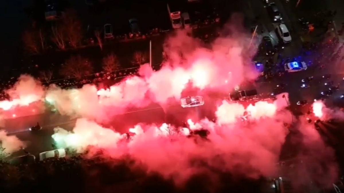 “Ράγισαν” καρδιές στην Τούμπα για τους 7 οπαδούς του ΠΑΟΚ – Σήμερα και αύριο οι κηδείες των “αετοπούλων” (βίντεο)