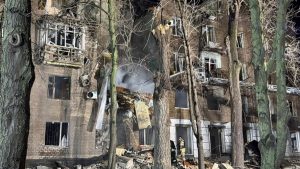 Politico: ΗΠΑ και Ευρωπαϊκή Ένωση ψάχνουν 800 δισεκατομμύρια δολάρια για την ανοικοδόμηση της Ουκρανίας