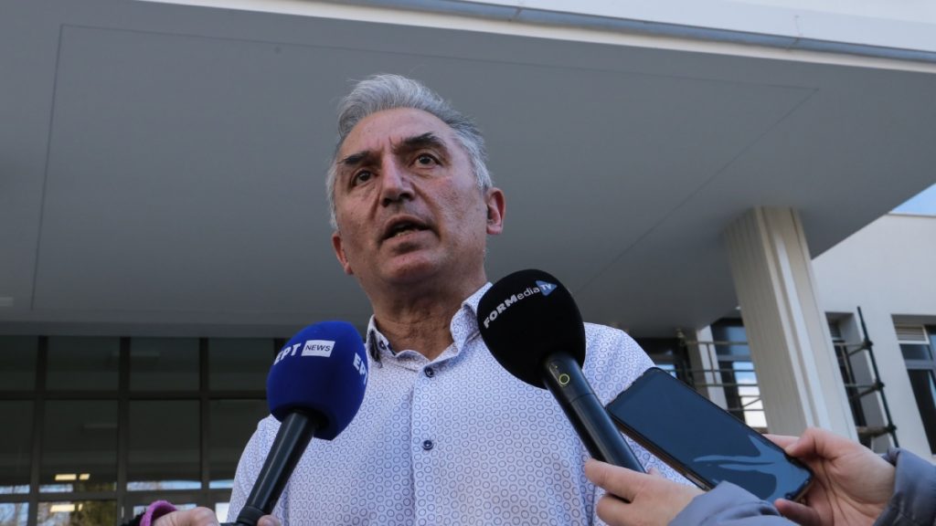 Χρήστος Κωνσταντινίδης για Μαρία Καρυστιανού: “Καπηλεύεται την ιστορία” – Τι είπε για το ταμείο του συλλόγου για τα Τέμπη