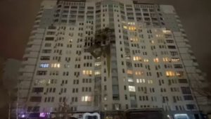 Ζελένσκι: Ζητά “ξεκάθαρη αντίδραση” από τη Δύση μετά τις ρωσικές επιθέσεις με τον πύραυλο Oreshnik