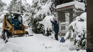 Προ των πυλών το νέο κύμα κακοκαιρίας – Πόσο πιθανό είναι να χιονίσει στην Αττική; 4 μετεωρολόγοι απαντούν