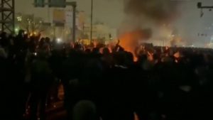 “Φουντώνει” η λαϊκή οργή στο Ιράν: Πάνω από 500 νεκροί και διαδικτυακό μπλακ άουτ -“Εξετάζουμε ισχυρές επιλογές” λέει ο Τραμπ