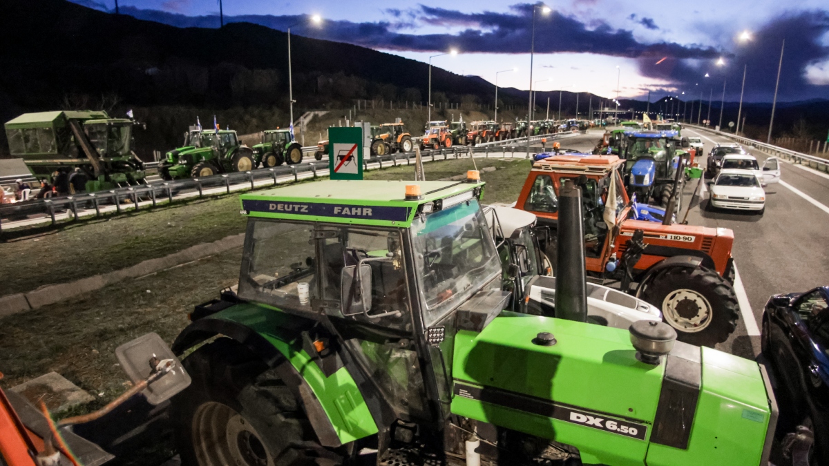 Αγρότες: Αυτοί είναι οι 25 εκπρόσωποι που θα συναντήσουν τον Μητσοτάκη στο Μαξίμου – Στις 15:00 το ραντεβού