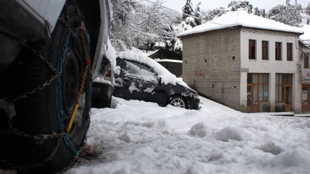 Χιονοκουβέρτες ή χιονοαλυσίδες: Τι να προτιμήσω;