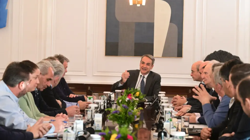 Αγρότες: Τι κέρδισαν όσοι συναντήθηκαν με τον Μητσοτάκη – Τελεσίγραφο στα μπλόκα που απειλούν με απόβαση στην Αθήνα