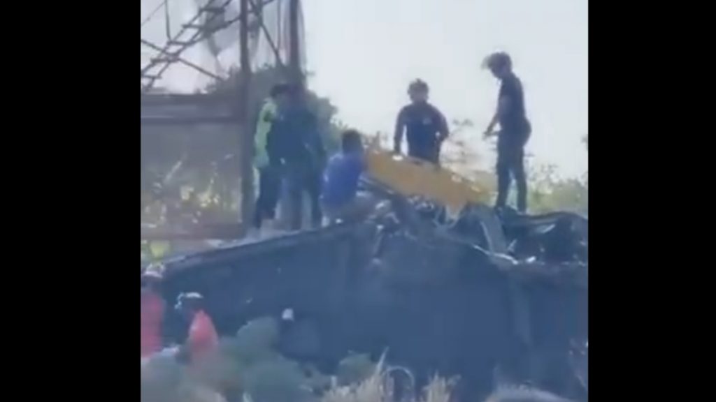 Τραγωδία στην Ταϊλάνδη: Γερανός κατέρρευσε και έπεσε πάνω σε τρένο – Τουλάχιστον 22 νεκροί (βίντεο)