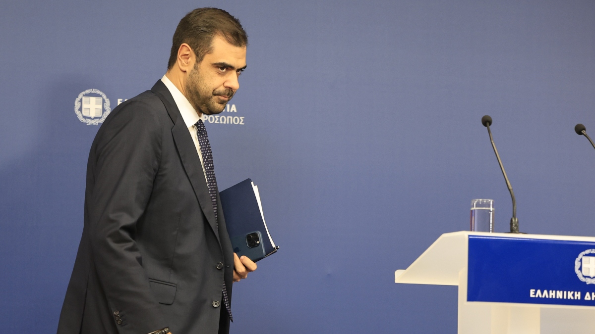 Μαρινάκης για τον βανδαλισμό τρακτέρ: “Επικίνδυνες και παράνομες ενέργειες – Καλούμε όλα τα κόμματα να καταδικάσουν”