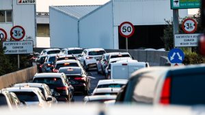 Κίνηση τώρα: Κυκλοφοριακό κομφούζιο στον Κηφισό – Προβλήματα σε κέντρο Αθήνας και Αττική Οδό