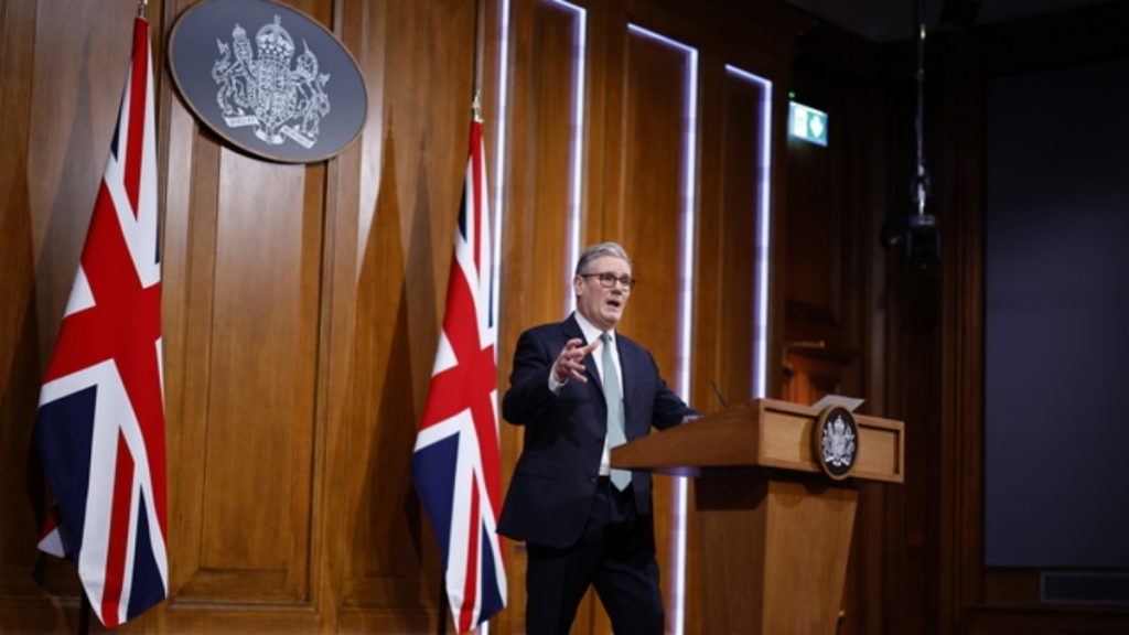 Στάρμερ: “Λάθος” οι δασμοί σε συμμάχους – Ζήτησε ψυχραιμία