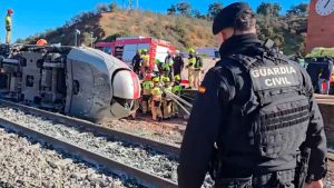 Σιδηροδρομική τραγωδία στην Ισπανία: “Όλα έγιναν σε 20 δευτερόλεπτα” – Αποκλείουν το ανθρώπινο λάθος, πληθαίνουν τα ερωτήματα