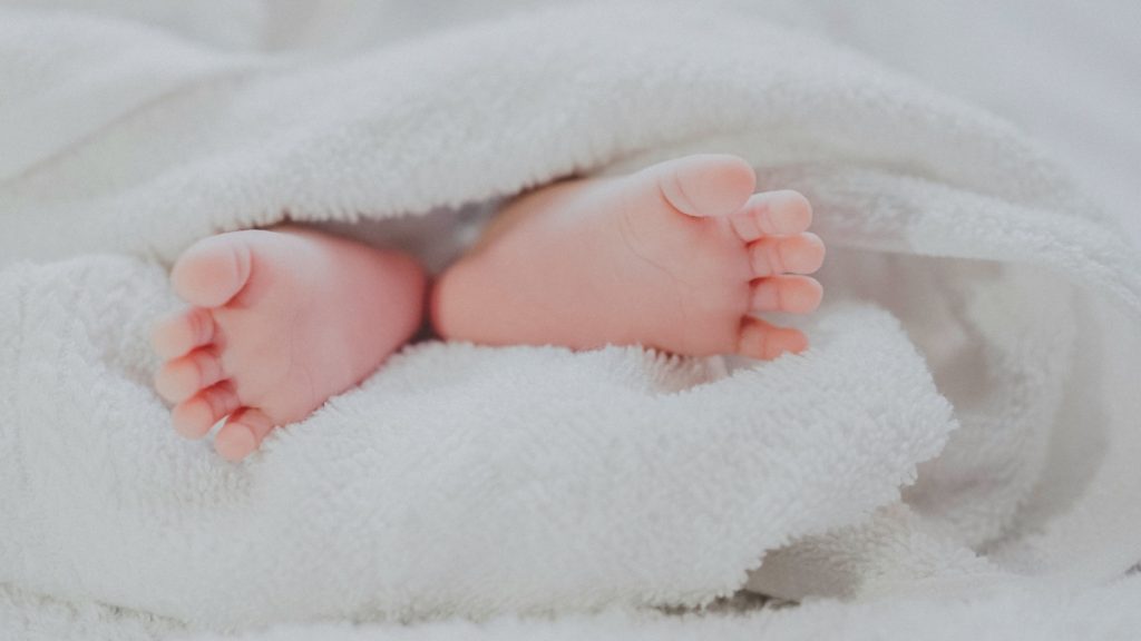 Κίνα: Σε ιστορικό χαμηλό ο δείκτης γεννητικότητας – Μειώθηκε για τέταρτη συνεχόμενη χρονιά ο πληθυσμός