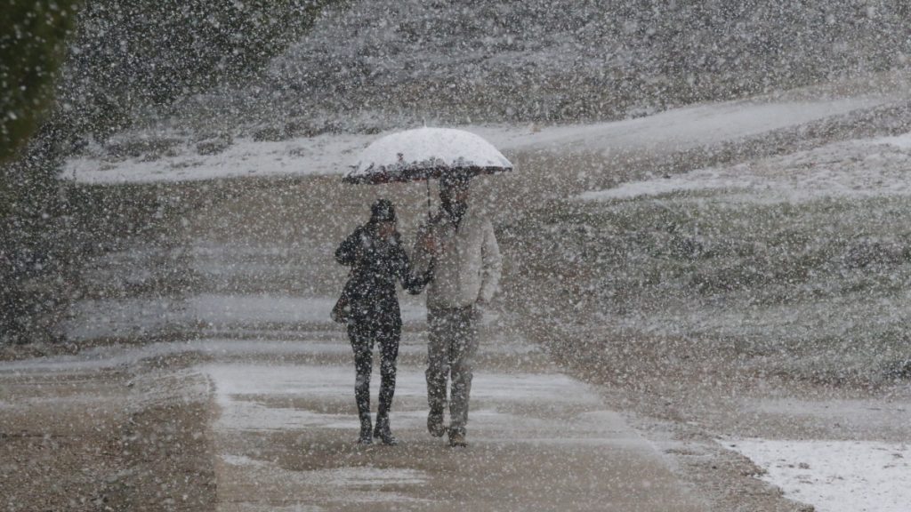 Καιρός: Στο έλεος των μποφόρ σήμερα η μισή χώρα – Επικίνδυνες καταιγίδες και χιόνια την Τετάρτη, πού χρειάζεται προσοχή