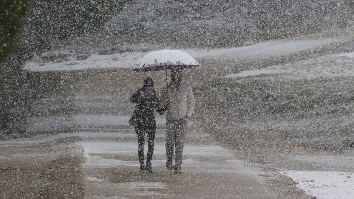 Καιρός: Στο έλεος των μποφόρ σήμερα η μισή χώρα – Επικίνδυνες καταιγίδες και χιόνια την Τετάρτη, πού χρειάζεται προσοχή