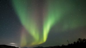 Ισχυρή ηλιακή καταιγίδα πλήττει τη Γη:  Προβλήματα σε δίκτυα ηλεκτροδότησης και δορυφόρους – Εντυπωσιακές εικόνες