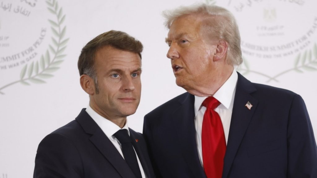 Ο Τραμπ ψάχνει υπογραφές για το “Συμβούλιο Ειρήνης” του – “Εκβιάζει” τον Μακρόν με δασμούς 200% σε κρασιά και σαμπάνιες