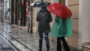 Άστατος ο καιρός και σήμερα, πού θα εκδηλωθούν βροχές και καταιγίδες – Μικρή άνοδος της θερμοκρασίας