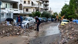 Γι’ αυτό “βούλιαξε” η Άνω Γλυφάδα – Η “συνταγή” της φονικής πλημμύρας και οι τρεις καθοριστικοί παράγοντες