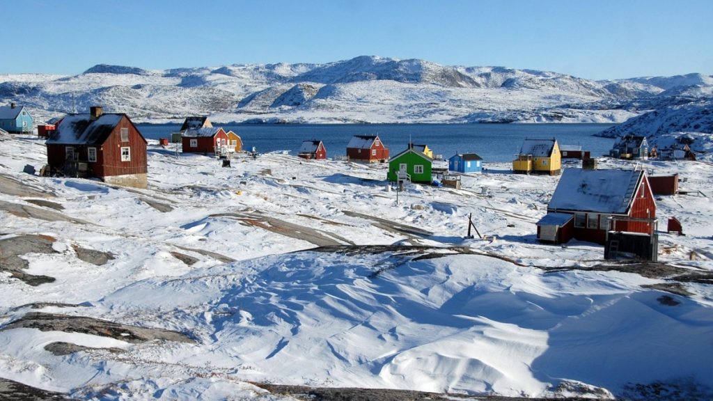 Bloomberg: Οι ΗΠΑ ζητούν “λευκή επιταγή” για στρατιωτική παρουσία στη Γροιλανδία – Τι περιλαμβάνει το σχέδιο Τραμπ