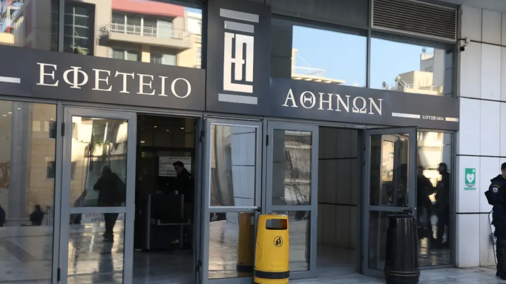 Υπόθεση 12χρονης στον Κολωνό: Αναβλήθηκε για τις 16 Νοεμβρίου η δίκη στο Εφετείο
