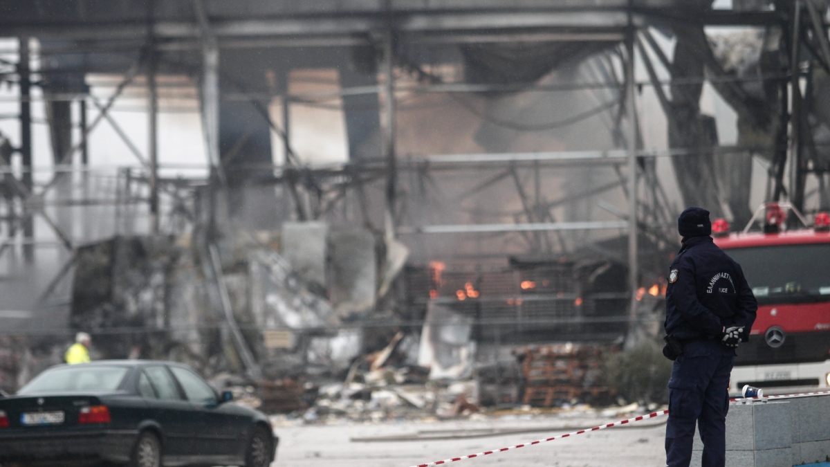Μαρτυρία για την τραγωδία στο εργοστάσιο της “Βιολάντα”: “Ακούστηκε μια δυνατή έκρηξη και μετά μία μπάλα φωτιάς”