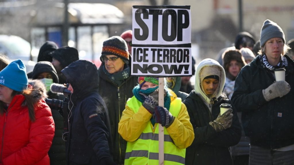 “Καζάνι που βράζει” η Μινεάπολη μετά τη δολοφονία του Άλεξ Πρέτι – Ο Τραμπ αποσύρει πράκτορες της ICE