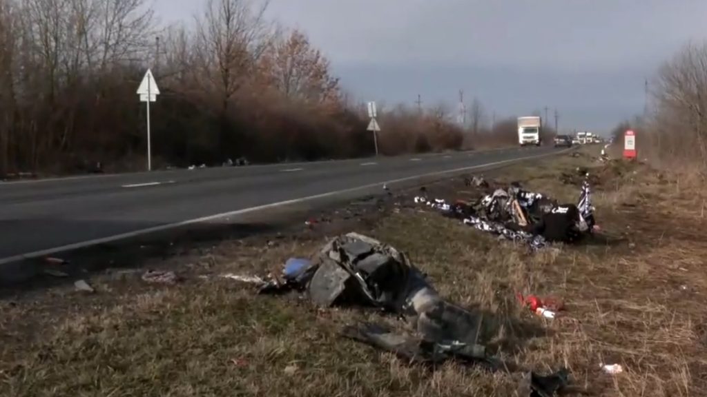 Δυστύχημα με οπαδούς του ΠΑΟΚ: “Ο οδηγός πιθανόν να πανικοβλήθηκε” – Μπορεί το lane assist να μπλόκαρε το τιμόνι; Ειδικός εξηγεί