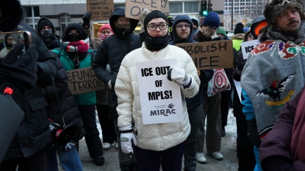 Μινεάπολη: Παραμένει έκρυθμη η κατάσταση – Ο Τραμπ ανεβάζει ξανά τους τόνους, “ο Φρέι παίζει με τη φωτιά”