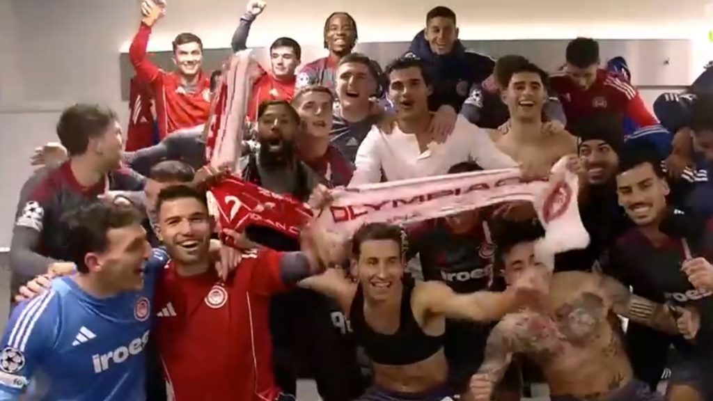 Ολυμπιακός: Οι πιθανοί αντίπαλοι στα play off του Champions League και το πανηγύρι στα αποδυτήρια μετά το διπλό στον Άγιαξ (βίντεο)