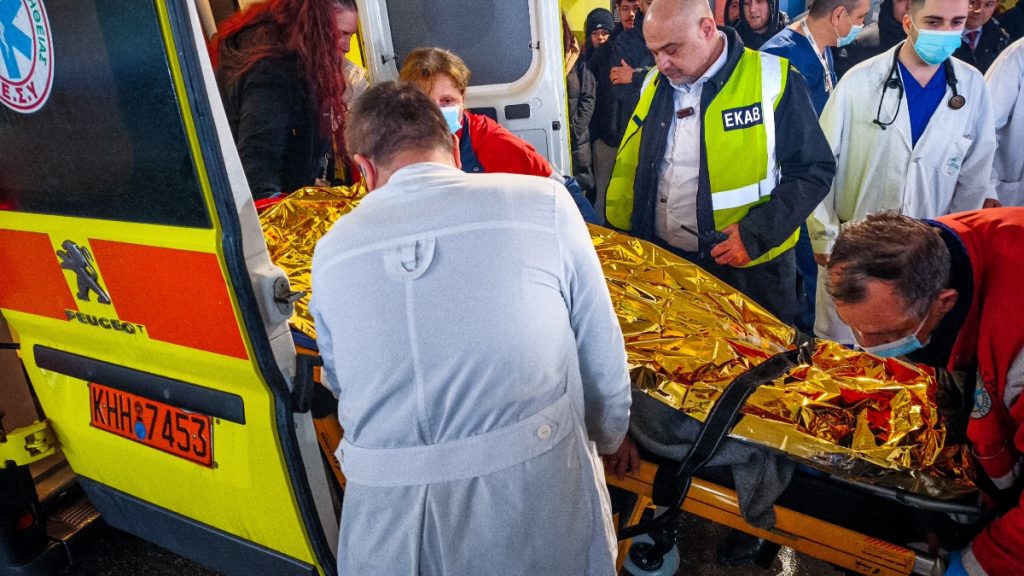 Τροχαίο ΠΑΟΚ: Στο “Παπαγεωργίου” οι 2 τραυματίες για εξετάσεις και νοσηλεία – Ποια είναι η κατάστασή τους