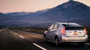 Η Toyota παραμένει στην κορυφή με ρεκόρ πωλήσεων 10,5 εκατ. οχημάτων το 2025