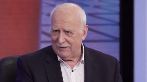 ΕΣΗΕΑ για Γιώργο Παπαδάκη: “Διαμόρφωσε πρότυπα και καθιέρωσε σχολή στην ελληνική τηλεοπτική παρουσίαση”