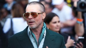 “Αέρας” Χόλιγουντ στην Ύδρα μετά από 69 χρόνια: Τι αποκαλύπτει ο δήμαρχος για τα γυρίσματα της ταινίας με τον Μπραντ Πιτ