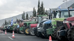 Στις 12 το μεσημέρι η εξειδίκευση των κυβερνητικών μέτρων για τους αγρότες – “Αν δεν υπάρξει λύση, διοικητικά μέτρα”