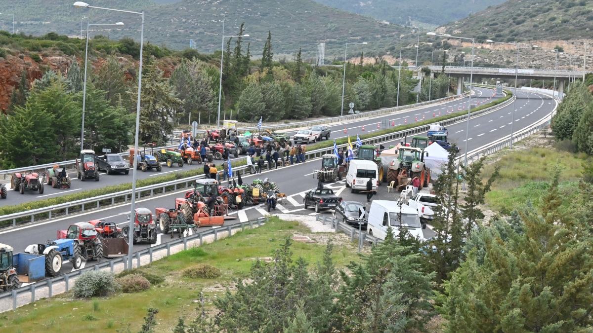 Νέα εντολή του Άρειου Πάγου στους εισαγγελείς για τα αγροτικά μπλόκα – Ζητά συλλήψεις και αυτόφωρα για τους κλειστούς δρόμους