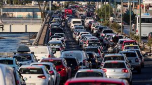 Κίνηση τώρα: Σημειωτόν τα οχήματα στον Κηφισό – Μεγάλες καθυστερήσεις και στην Αττική Οδό