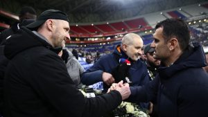 Λιόν – ΠΑΟΚ: Συγκινητικές στιγμές στην Groupama Arena για τα επτά θύματα της τραγωδίας στη Ρουμανία