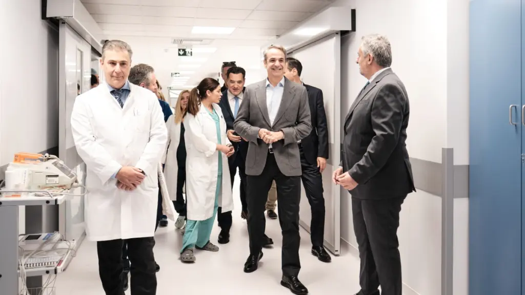 Κυριάκος Μητσοτάκης: «Το ΕΣΥ αλλάζει» – Επίσκεψη στο νοσοκομείο “Άγιος Σάββας”