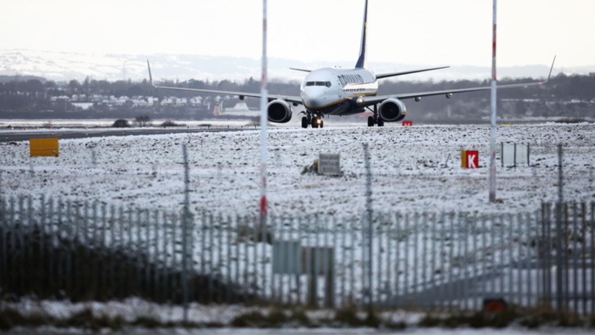 Προβλήματα στα αεροδρόμια της Βιέννης, της Μπρατισλάβας και της Πράγας λόγω παγετού