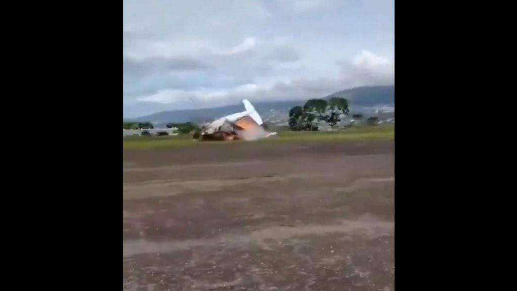 Τραγωδία στην Κολομβία: Έξι νεκροί σε συντριβή ιδιωτικού αεροσκάφους – Δημοφιλής τραγουδιστής μεταξύ των θυμάτων (βίντεο+φωτογραφίες)