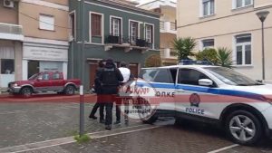 Αγρίνιο: Με αλεξίσφαιρο στα δικαστήρια ο 44χρονος που δολοφόνησε τον 50χρονο – Τι θα υποστηρίξει στην απολογία του (βίντεο)