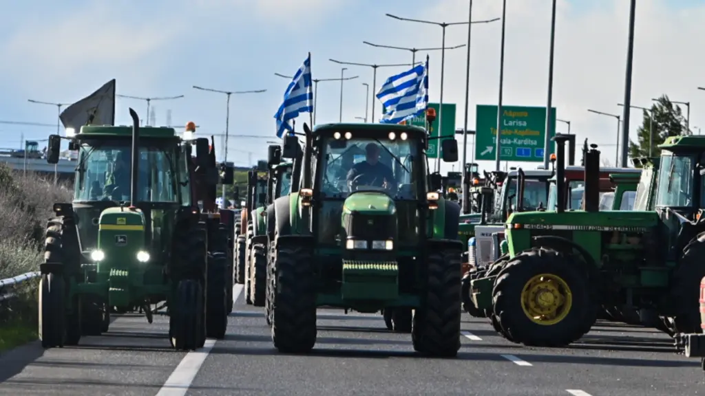 Μπλόκα αγροτών: Λένε “ναι” στο διάλογο με Μητσοτάκη – Προειδοποίηση για κλιμάκωση αν δεν λυθούν τα προβλήματα, δεν θα πραγματοποιηθεί συλλαλητήριο στην Αθήνα