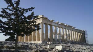 Υπουργείο Πολιτισμού: Επανάχρηση δύο ακινήτων για την εξυπηρέτηση των επισκεπτών της Ακρόπολης